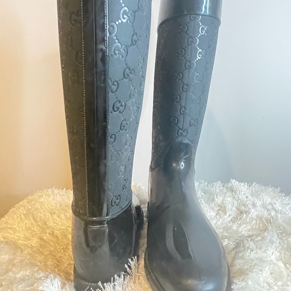 Lightly Worn Great Condition Lightly Scuffed Padd… - image 5